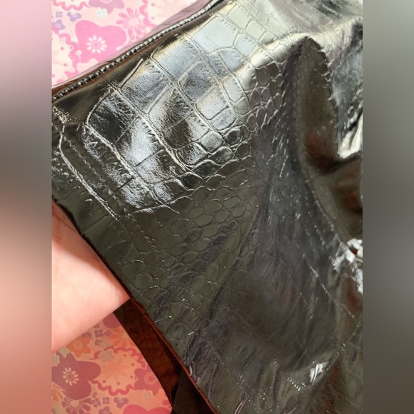 Princess Polly faux croc black shorts w/belt size 2 - Picture 4 of 10